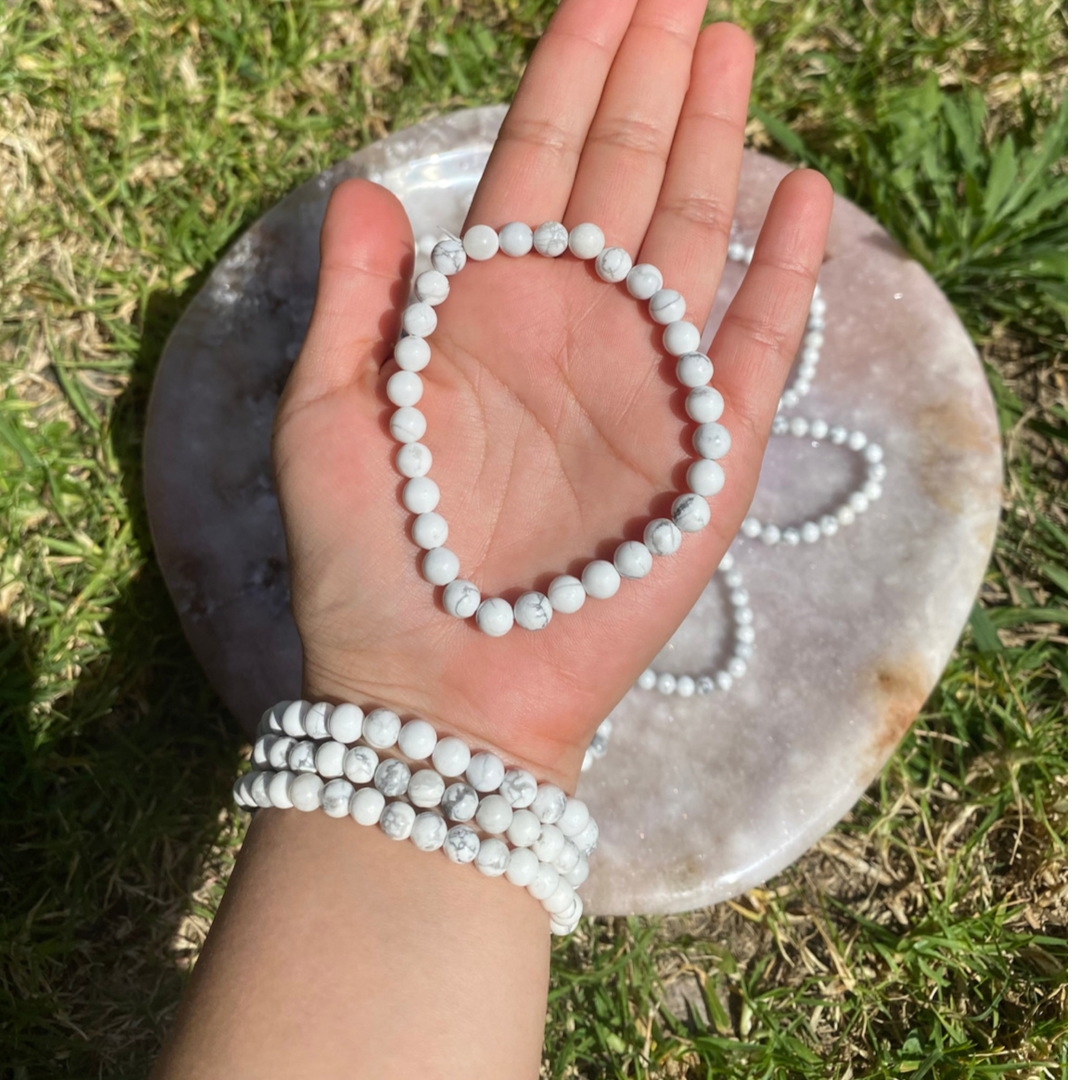 Howlite bracelet 6mm