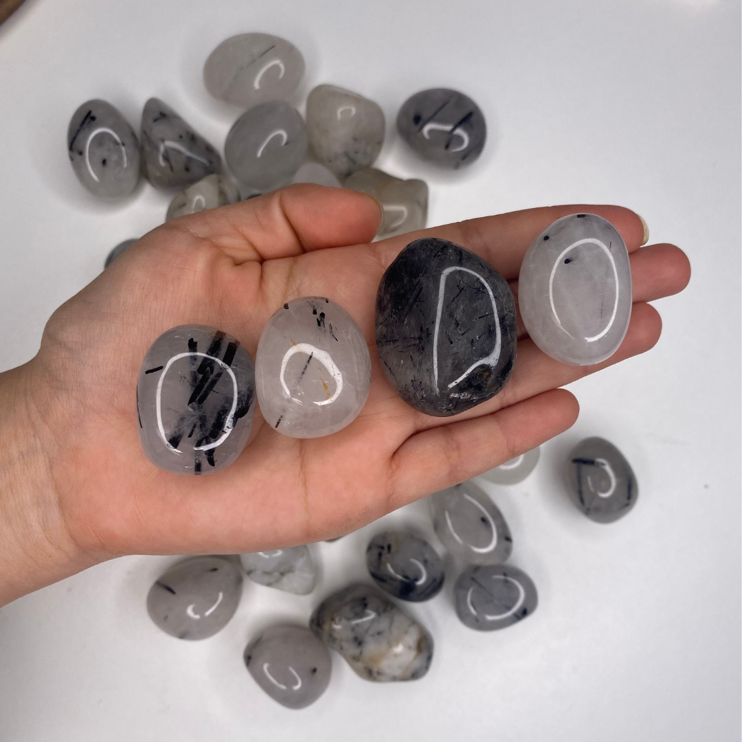 Tourmalinated quartz (high quality)